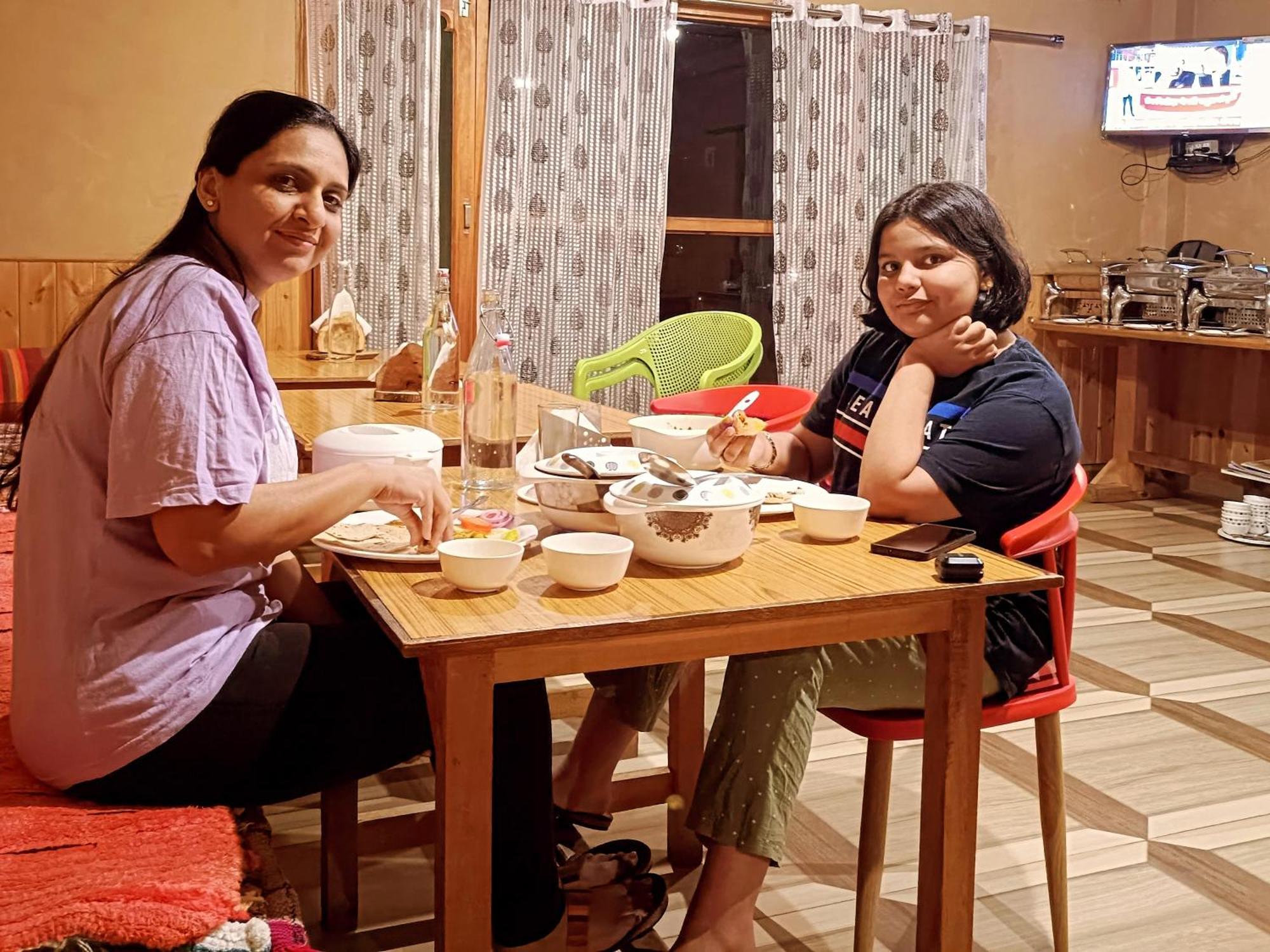 Sharda Resort-Tirthan Valley Banjār Extérieur photo