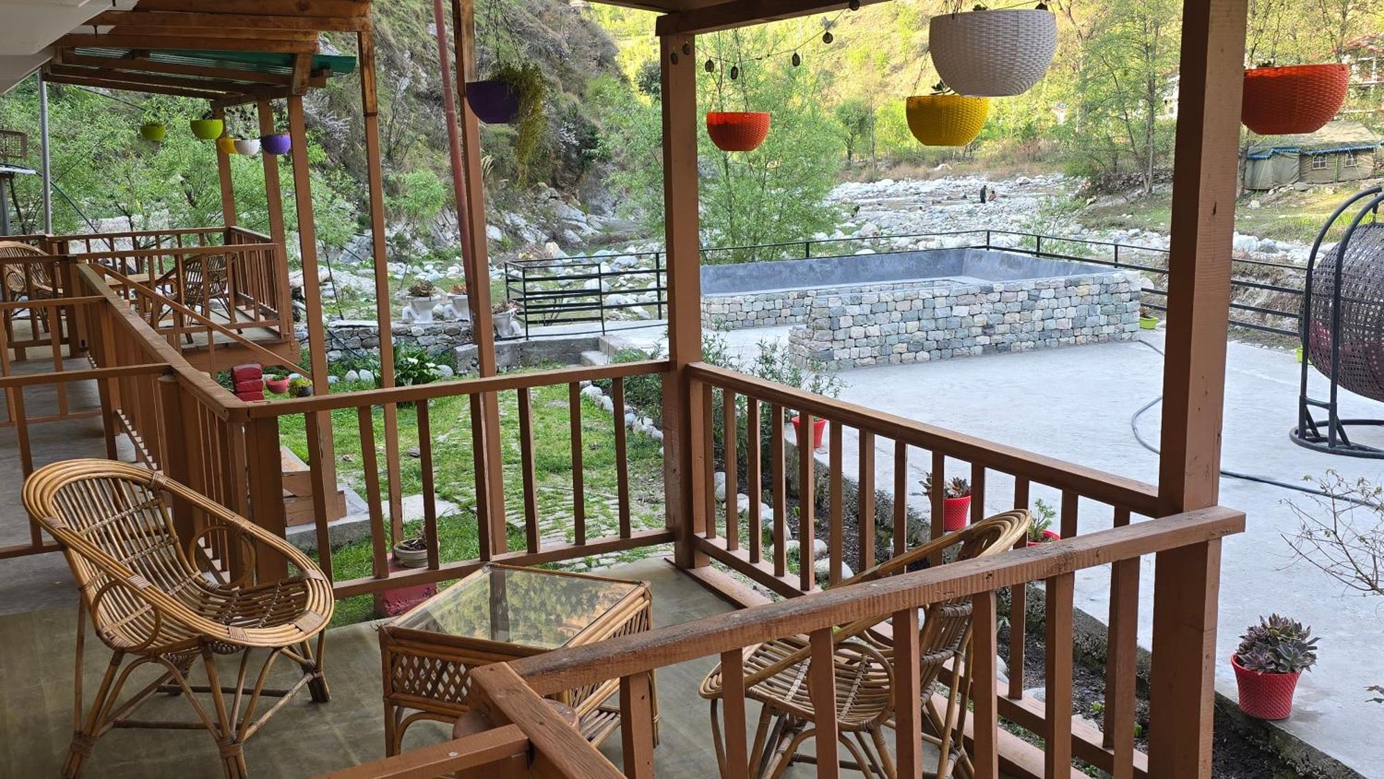 Sharda Resort-Tirthan Valley Banjār Extérieur photo